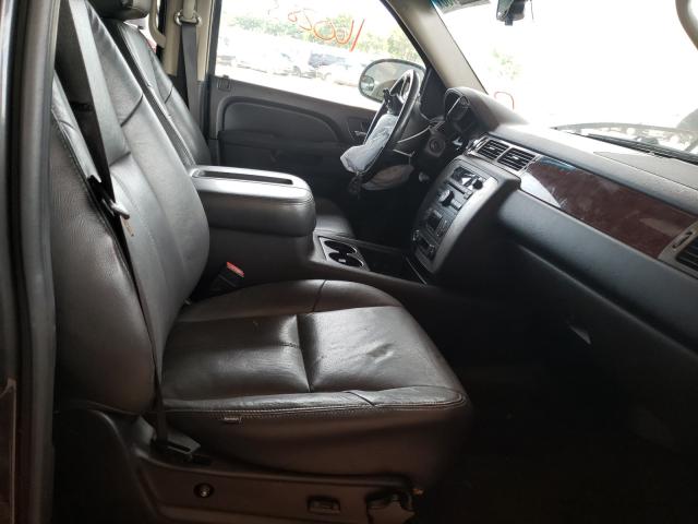 Photo 4 VIN: 1GKS1AE02BR181044 - GMC YUKON SLE 