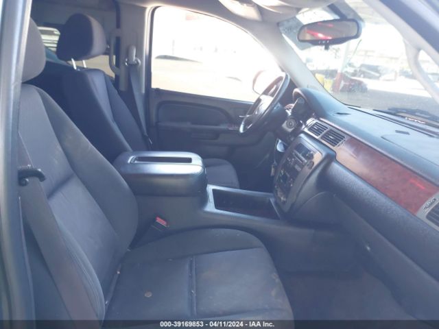 Photo 4 VIN: 1GKS1AE07BR158195 - GMC YUKON 