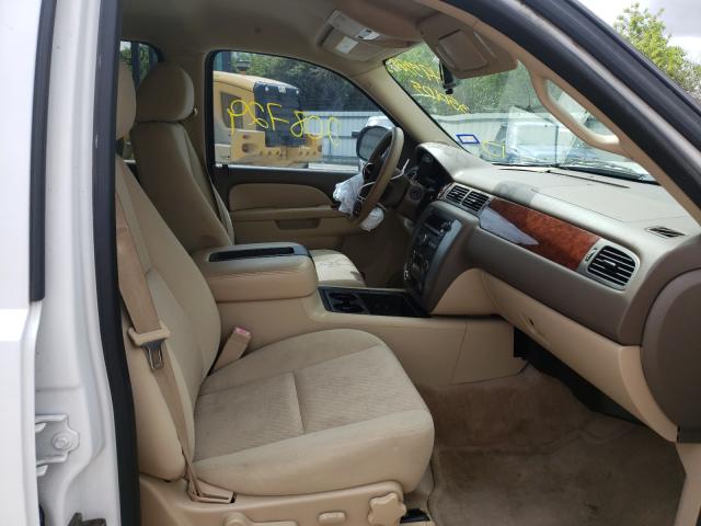 Photo 4 VIN: 1GKS1AE09BR350105 - GMC YUKON SLE 