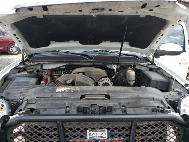 Photo 6 VIN: 1GKS1AE09BR350105 - GMC YUKON SLE 