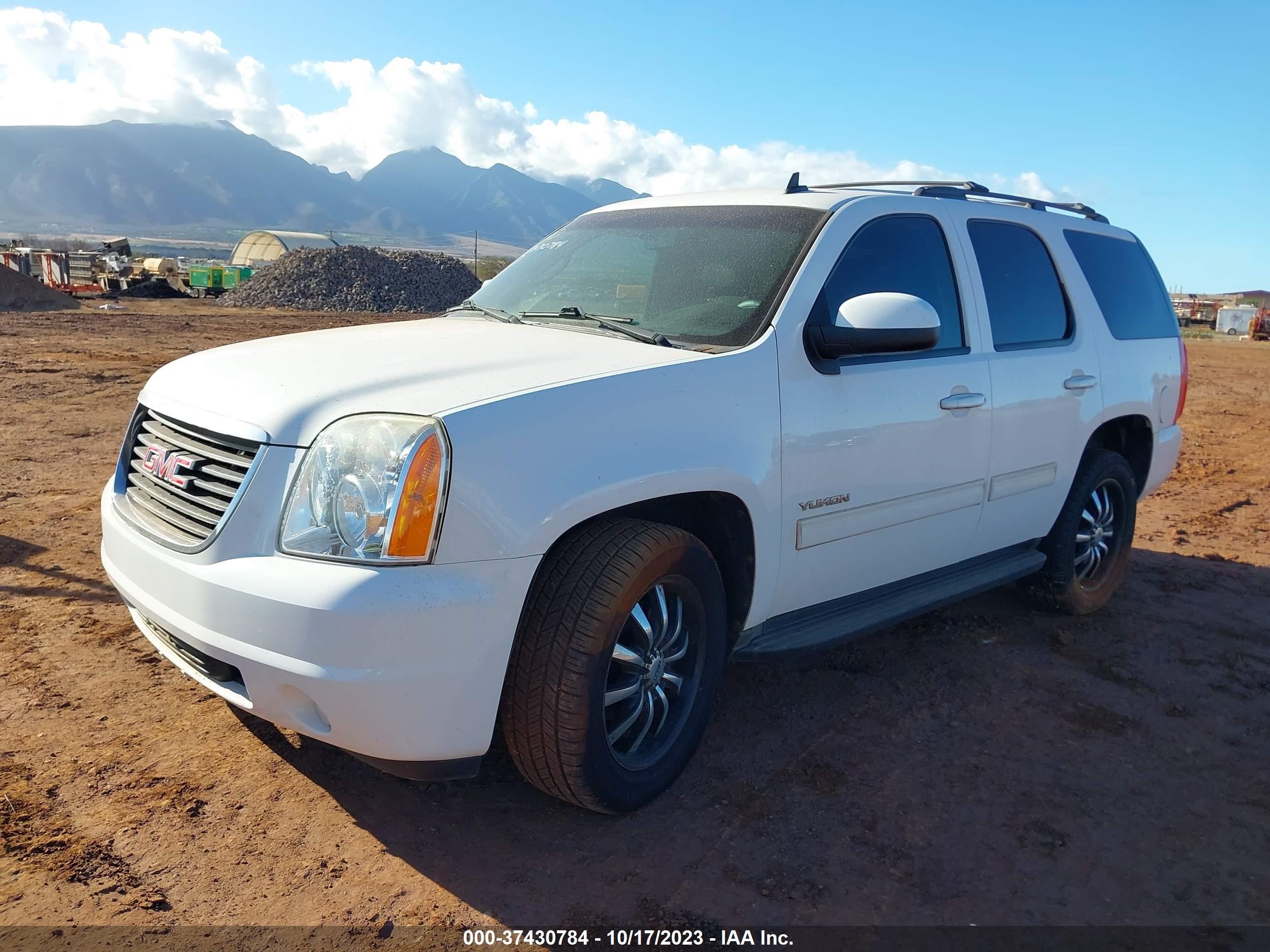 Photo 1 VIN: 1GKS1AE0XCR155700 - GMC YUKON 