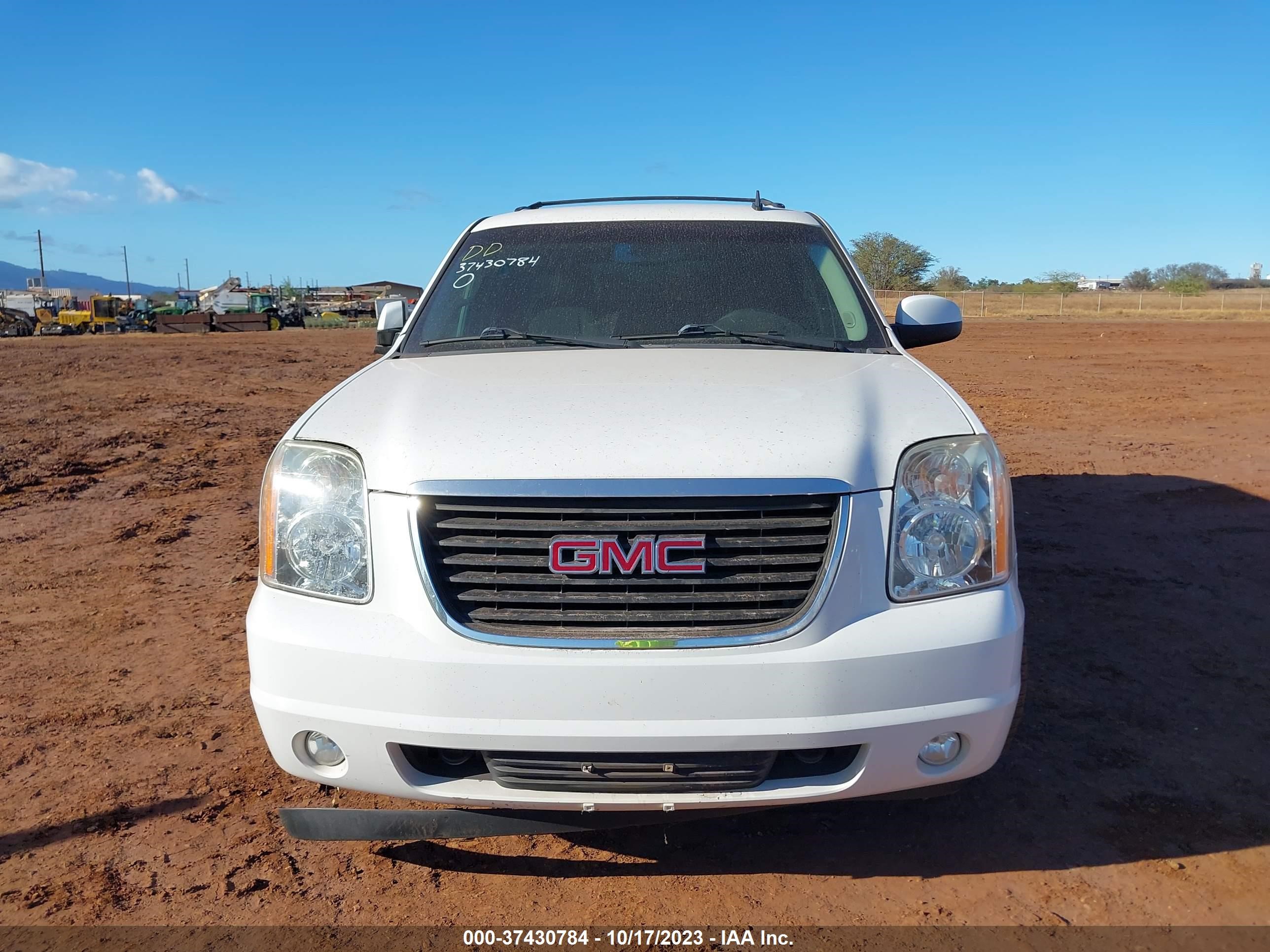 Photo 5 VIN: 1GKS1AE0XCR155700 - GMC YUKON 