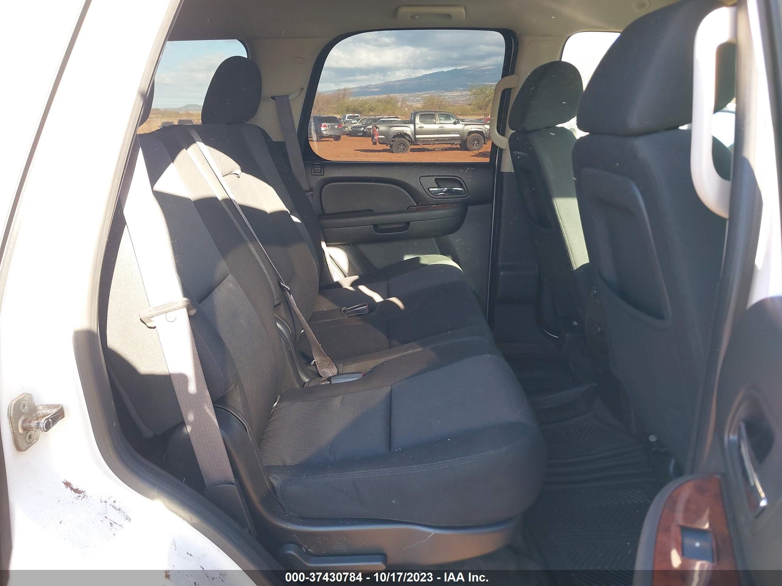 Photo 7 VIN: 1GKS1AE0XCR155700 - GMC YUKON 