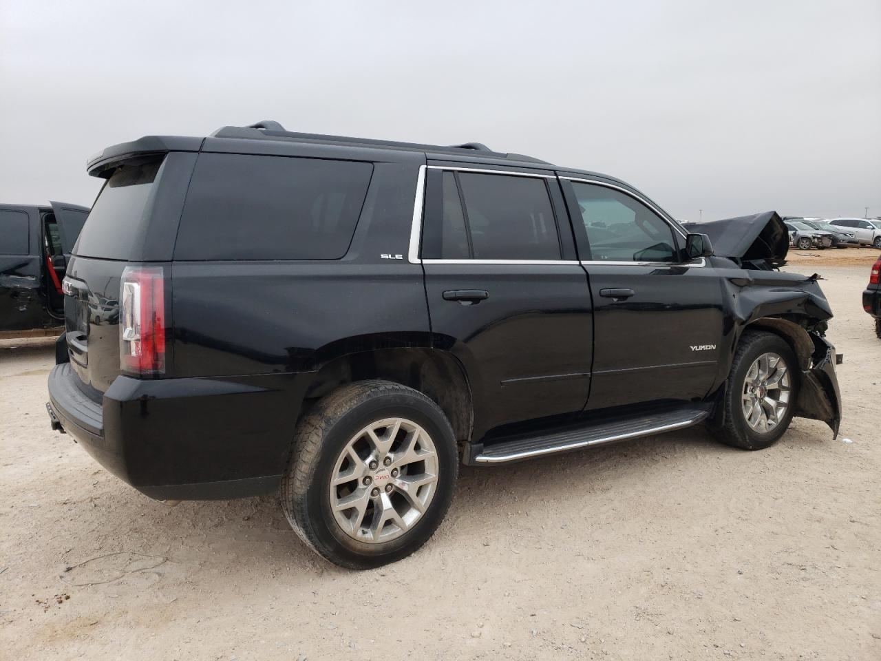 Photo 2 VIN: 1GKS1AKC1HR330728 - GMC YUKON 