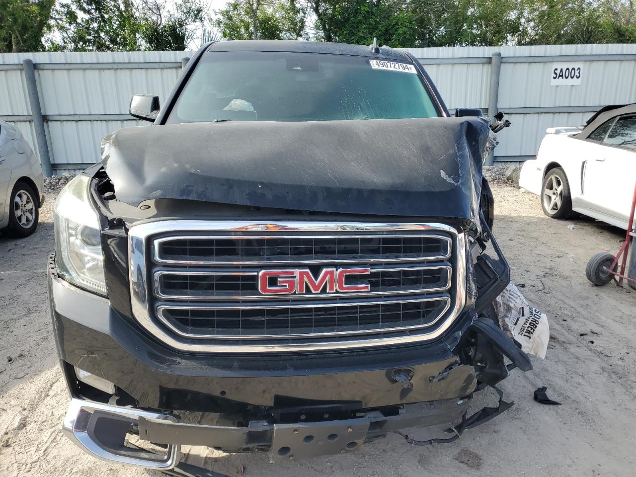 Photo 4 VIN: 1GKS1AKC4GR474465 - GMC YUKON 