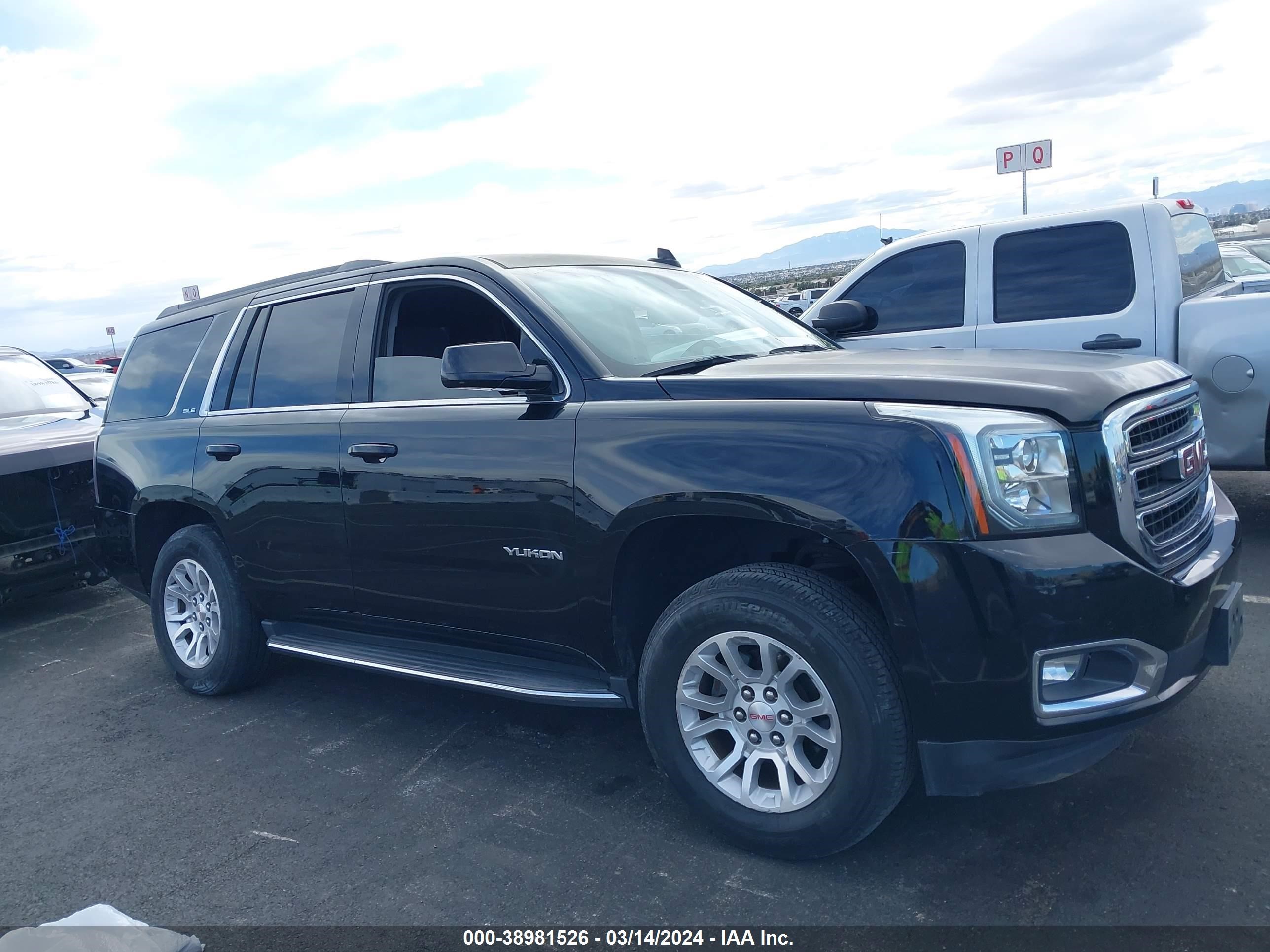 Photo 10 VIN: 1GKS1AKC4HR238867 - GMC YUKON 