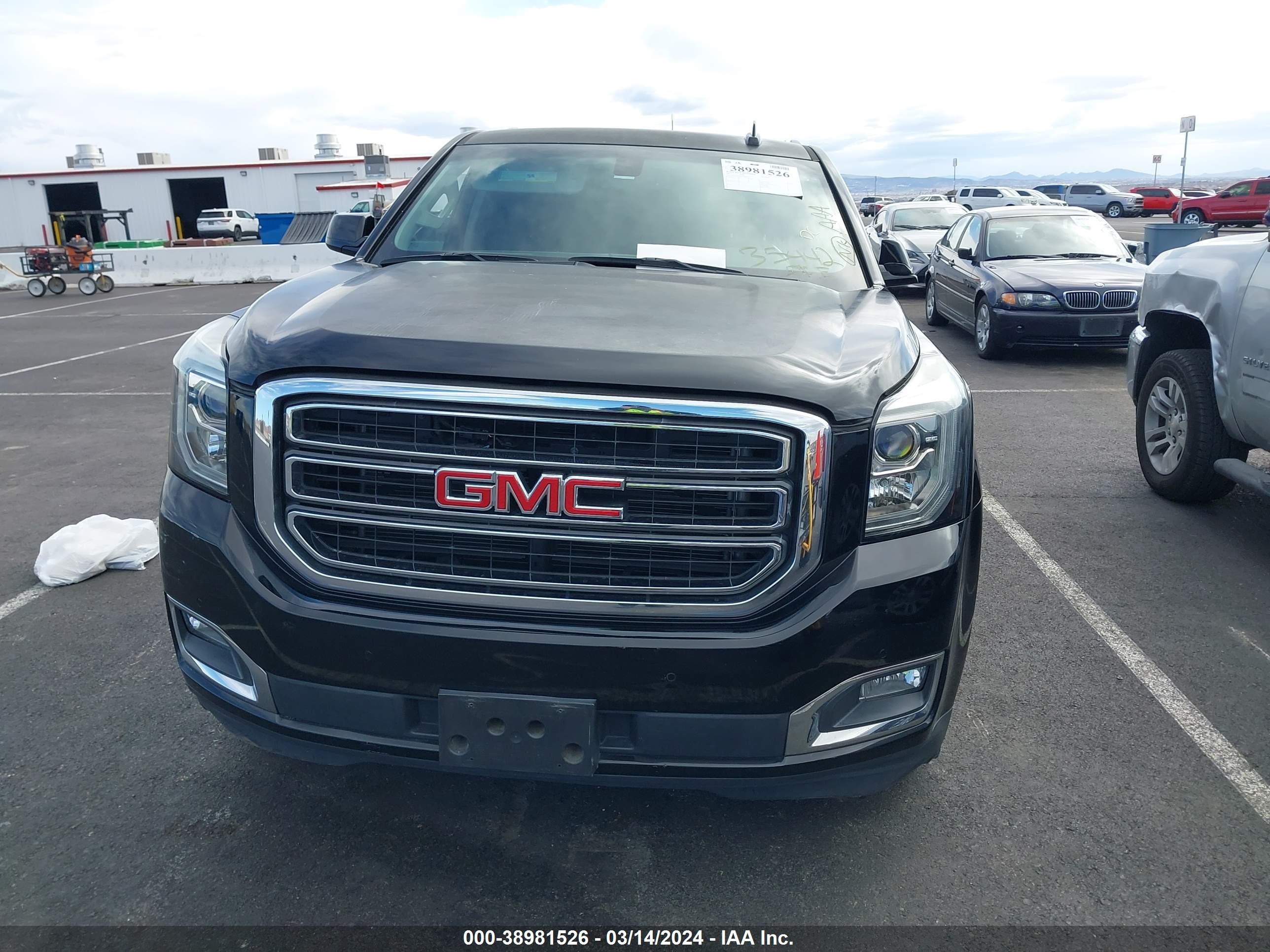 Photo 9 VIN: 1GKS1AKC4HR238867 - GMC YUKON 