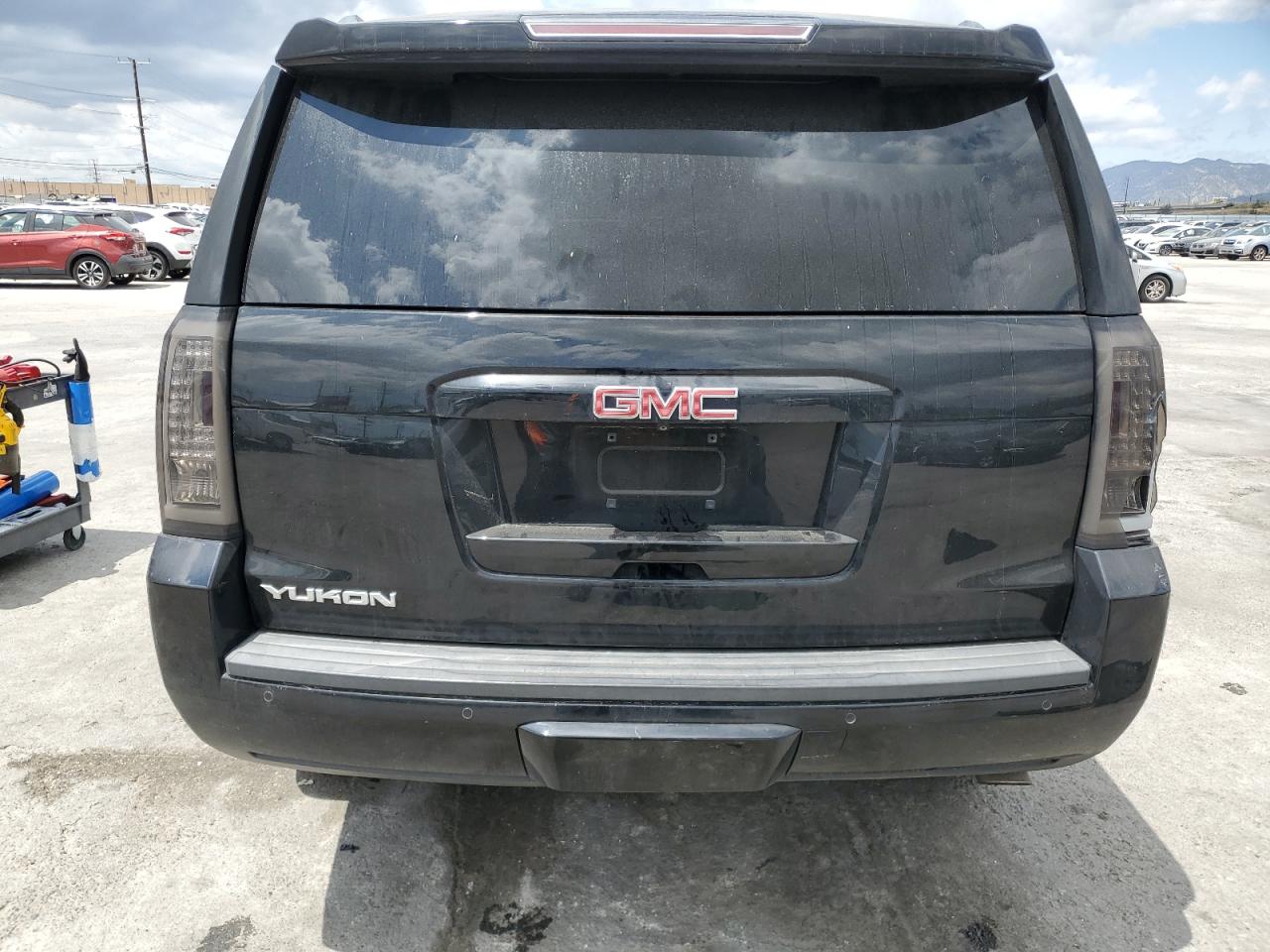 Photo 5 VIN: 1GKS1AKC6FR675864 - GMC YUKON 