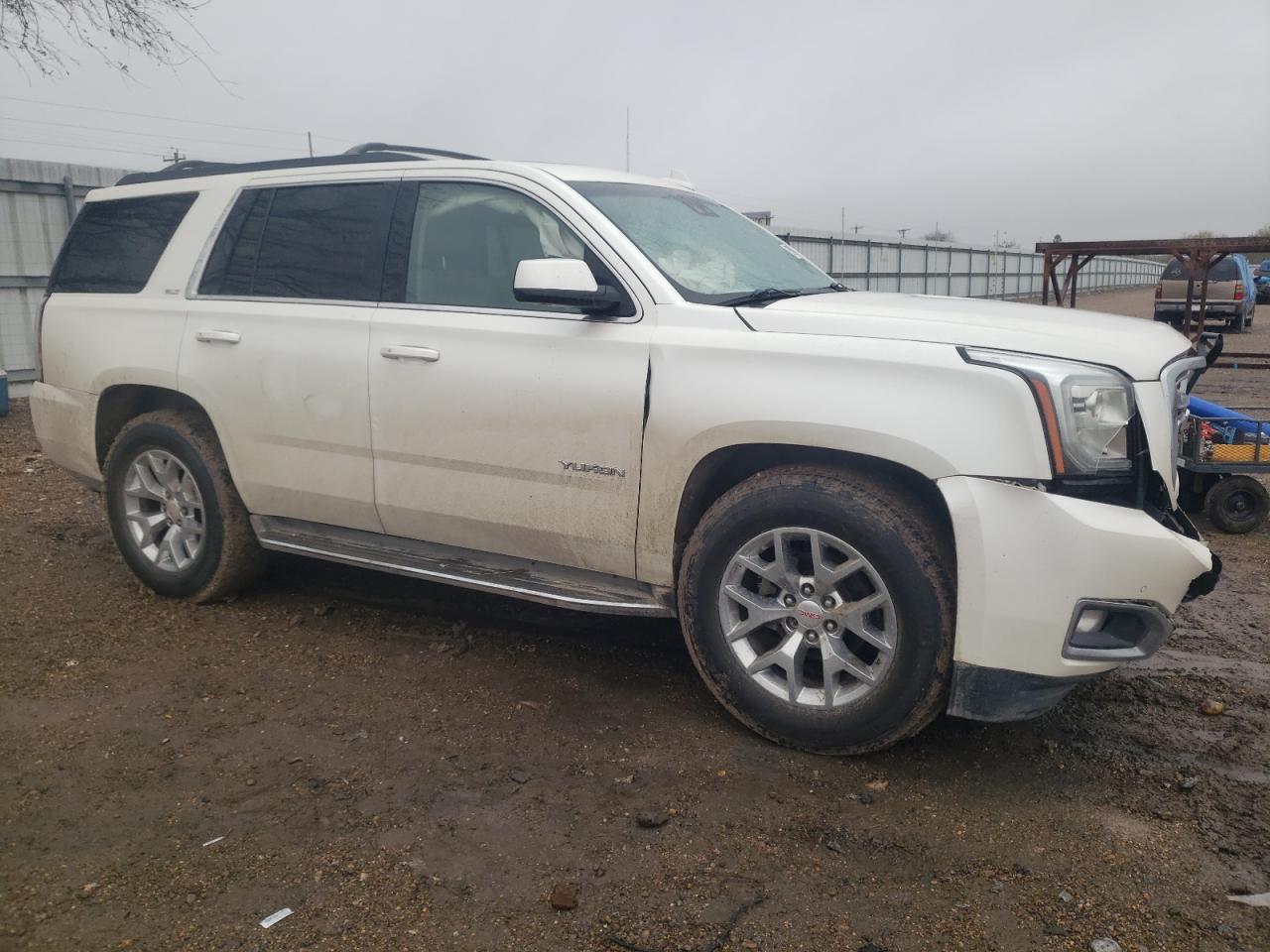 Photo 3 VIN: 1GKS1BKC4FR651262 - GMC YUKON 