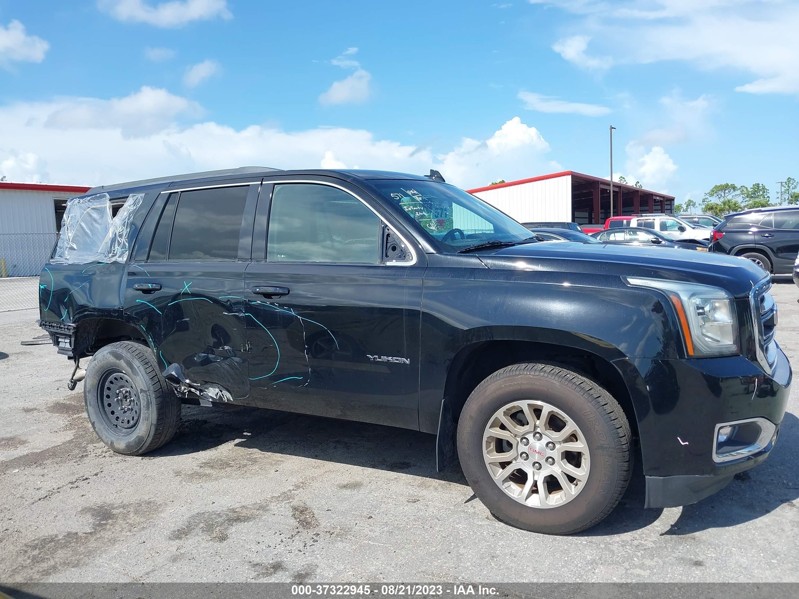 Photo 13 VIN: 1GKS1BKC4GR218249 - GMC YUKON 