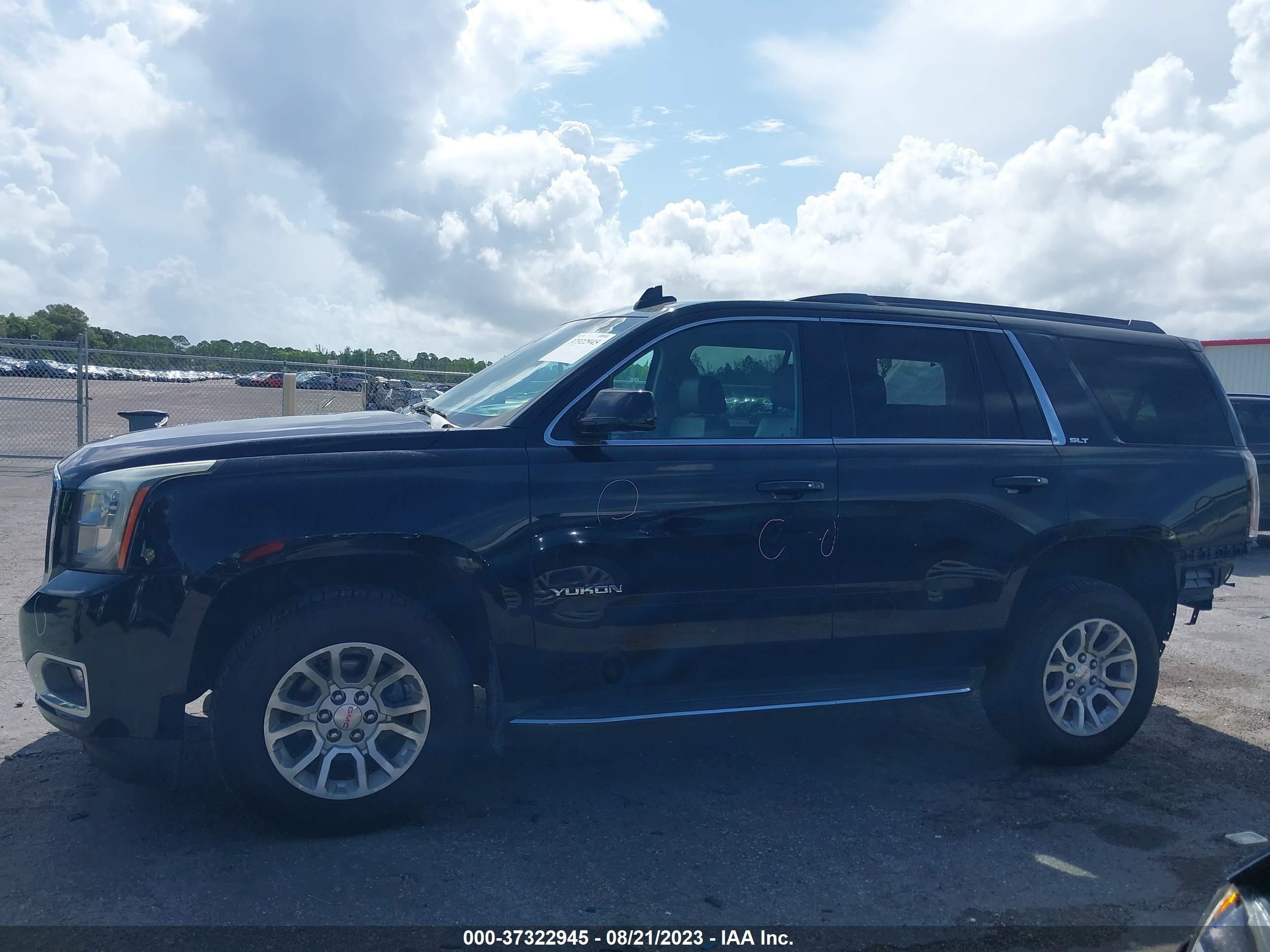 Photo 14 VIN: 1GKS1BKC4GR218249 - GMC YUKON 