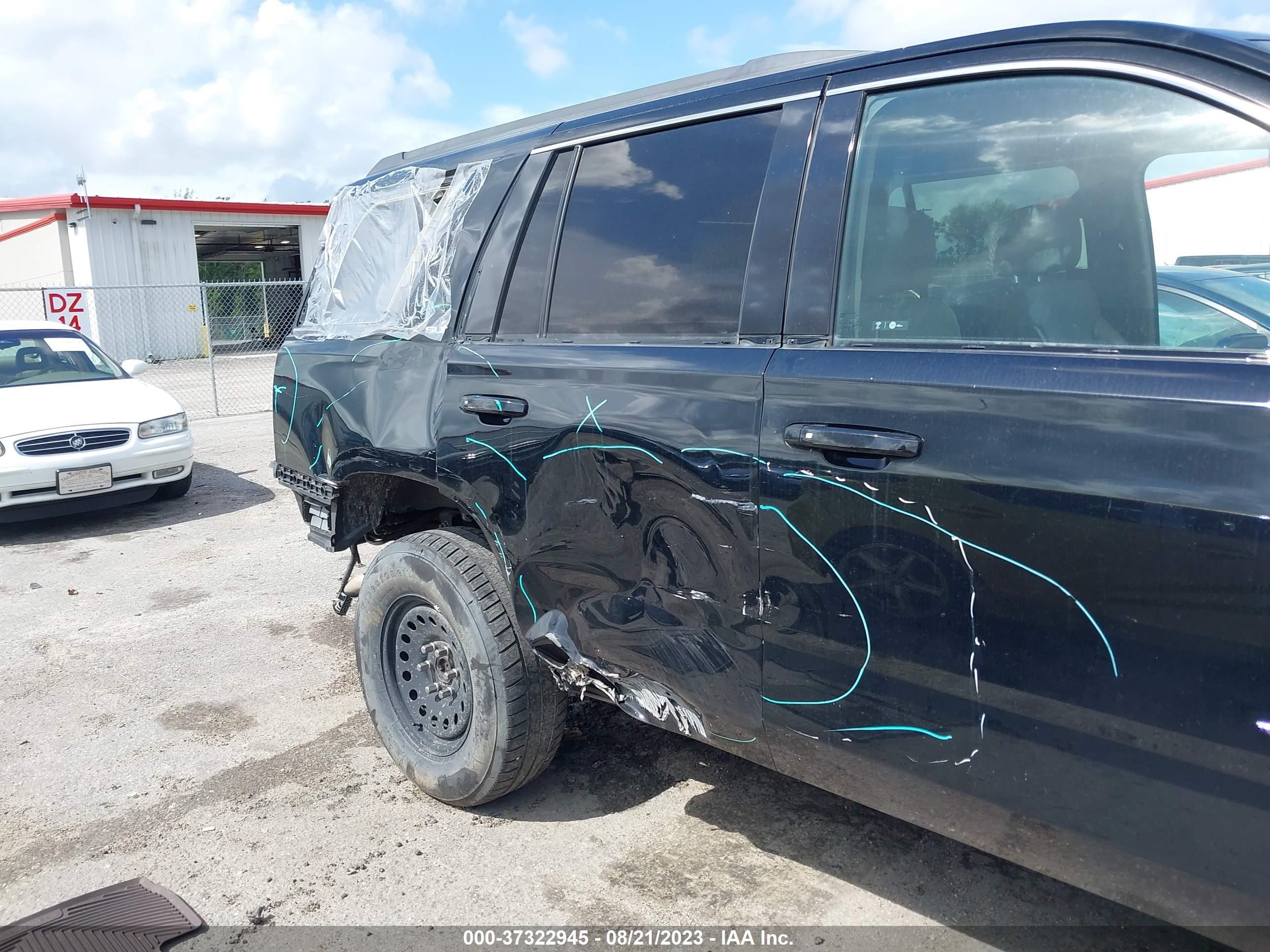 Photo 5 VIN: 1GKS1BKC4GR218249 - GMC YUKON 