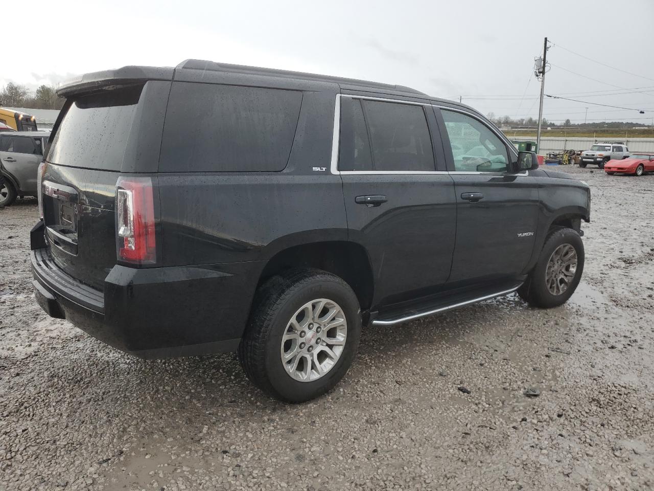 Photo 2 VIN: 1GKS1BKC4HR175694 - GMC YUKON 