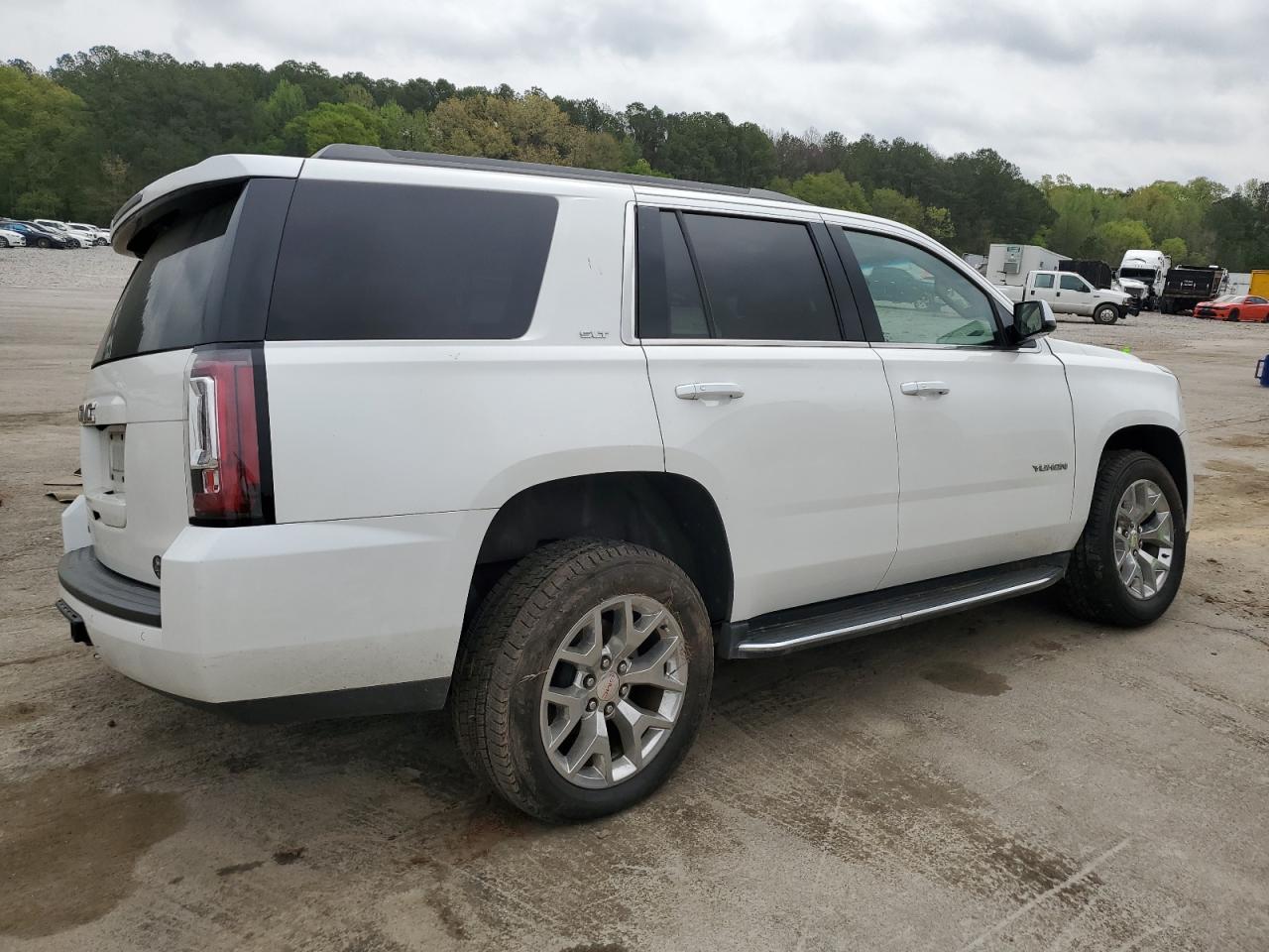 Photo 2 VIN: 1GKS1BKC4HR340966 - GMC YUKON 