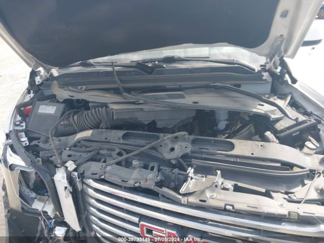 Photo 9 VIN: 1GKS1BKC4JR267104 - GMC YUKON 