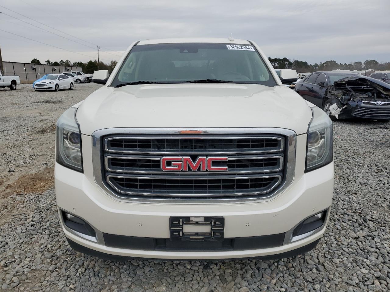 Photo 4 VIN: 1GKS1BKC5FR562221 - GMC YUKON 