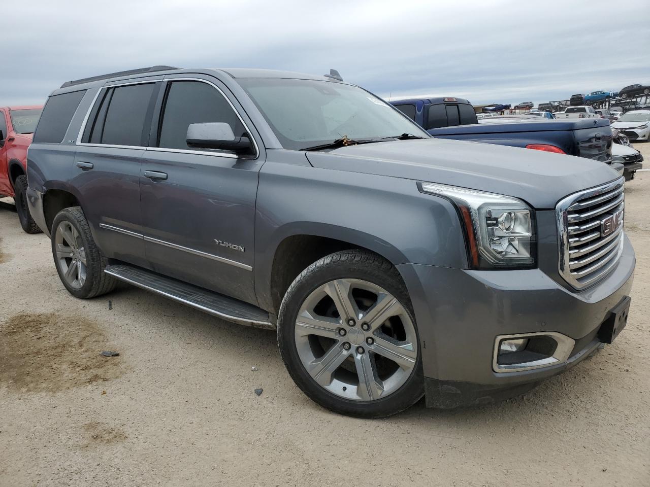 Photo 3 VIN: 1GKS1BKC5KR334438 - GMC YUKON 