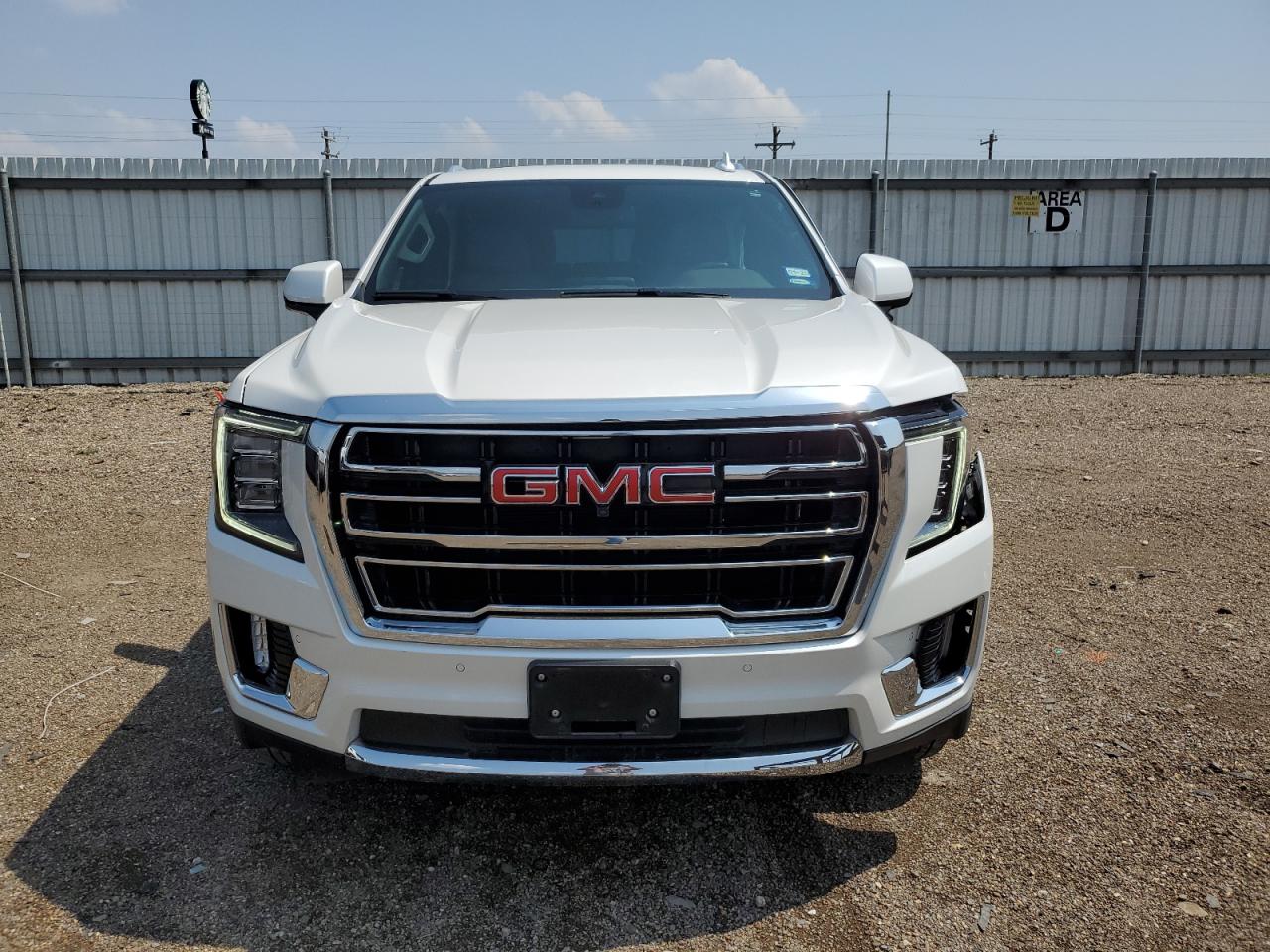 Photo 4 VIN: 1GKS1BKD6PR237071 - GMC YUKON 