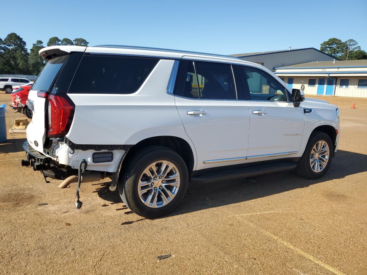 Photo 2 VIN: 1GKS1BKD9MR420606 - GMC YUKON 