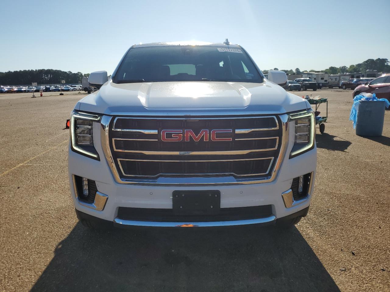 Photo 4 VIN: 1GKS1BKD9MR420606 - GMC YUKON 