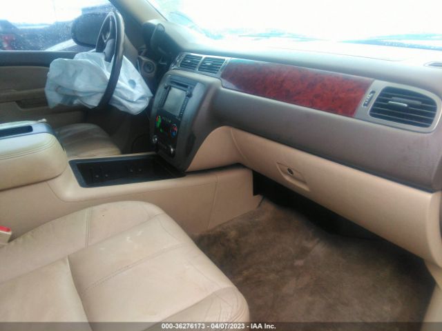 Photo 4 VIN: 1GKS1CE00ER106617 - GMC YUKON 