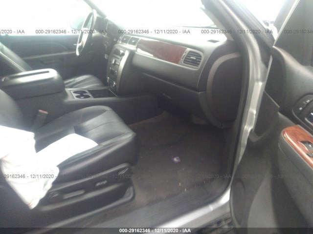 Photo 4 VIN: 1GKS1CE01DR257237 - GMC YUKON 