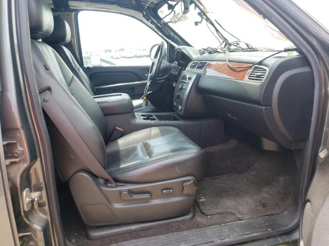 Photo 4 VIN: 1GKS1CE03BR223930 - GMC YUKON SLT 