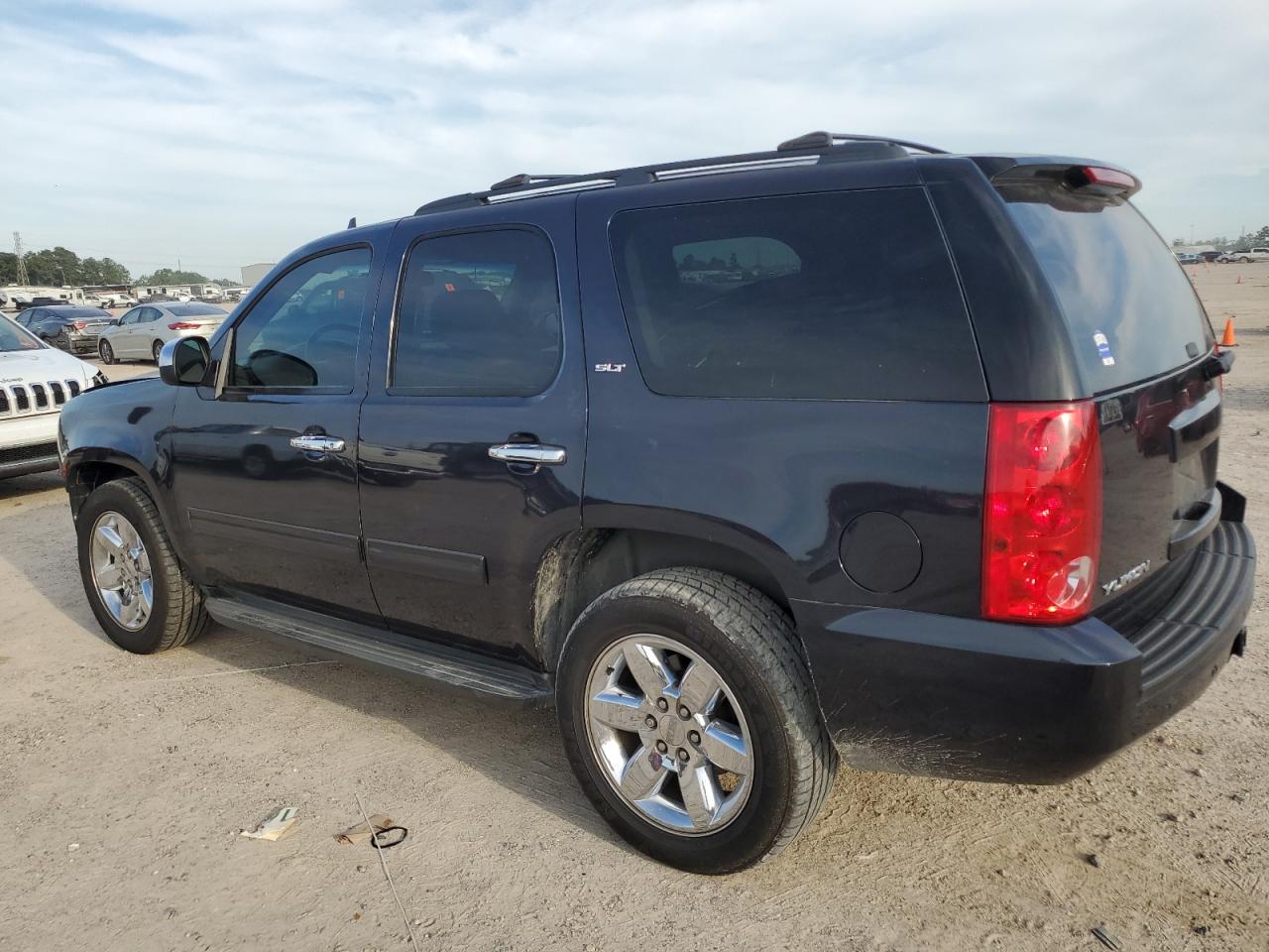 Photo 1 VIN: 1GKS1CE03DR208850 - GMC YUKON 