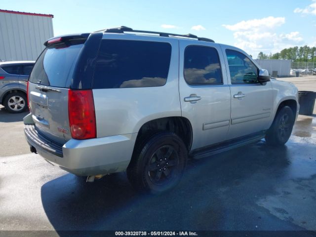 Photo 3 VIN: 1GKS1CE04CR116743 - GMC YUKON 