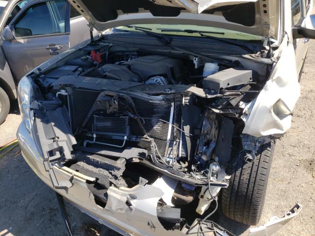 Photo 8 VIN: 1GKS1CE04DR303479 - GMC YUKON SLT 