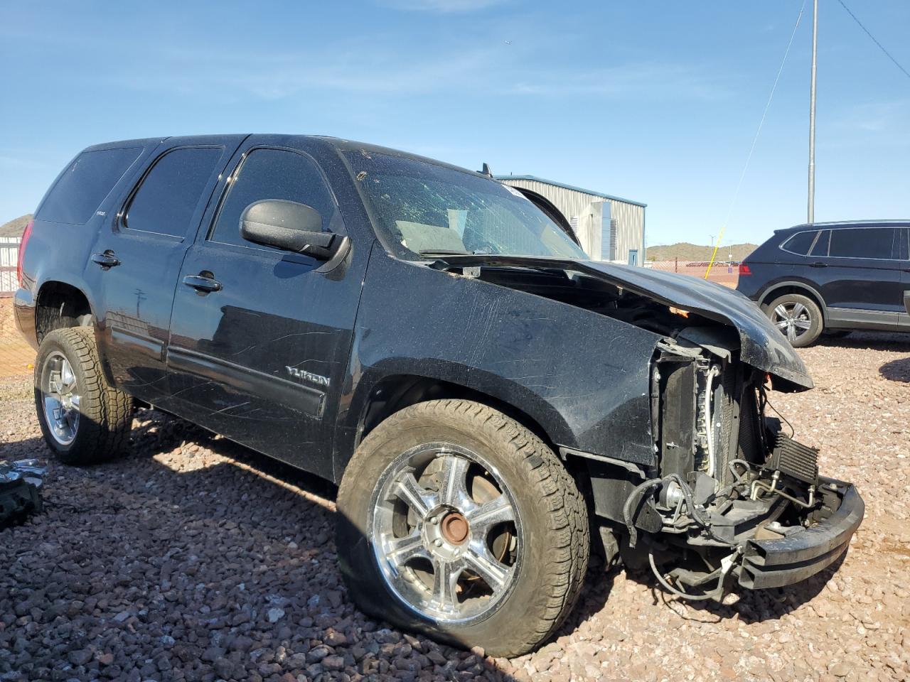 Photo 3 VIN: 1GKS1CE05DR361195 - GMC YUKON 