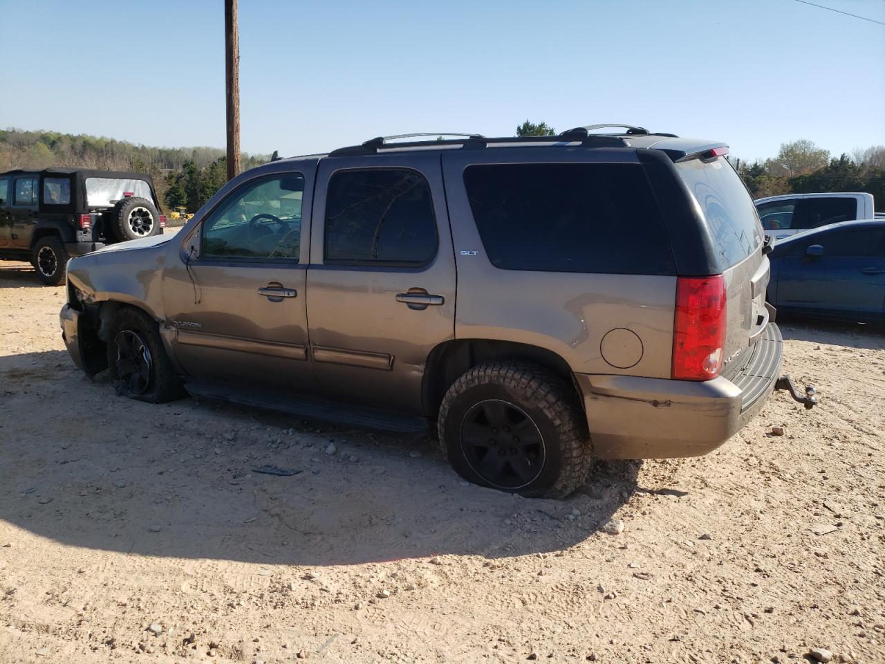 Photo 1 VIN: 1GKS1CE07DR257128 - GMC YUKON 