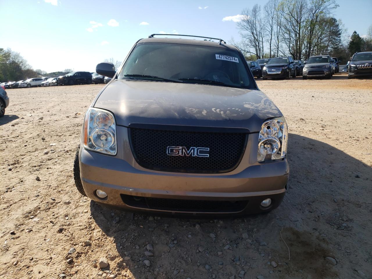 Photo 4 VIN: 1GKS1CE07DR257128 - GMC YUKON 