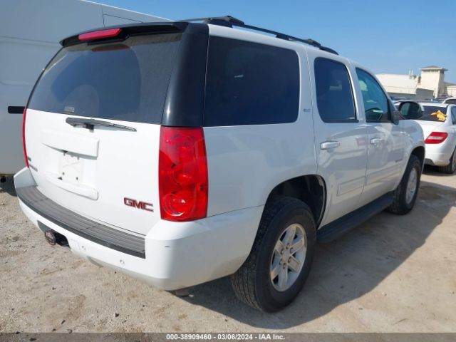 Photo 3 VIN: 1GKS1CE08CR103946 - GMC YUKON 