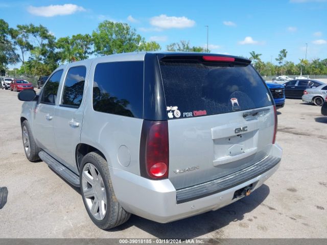 Photo 2 VIN: 1GKS1CE08DR261396 - GMC YUKON 