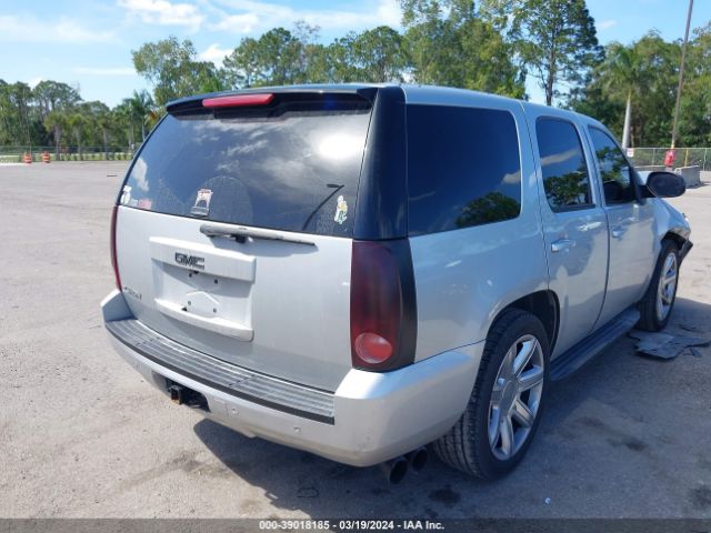 Photo 3 VIN: 1GKS1CE08DR261396 - GMC YUKON 