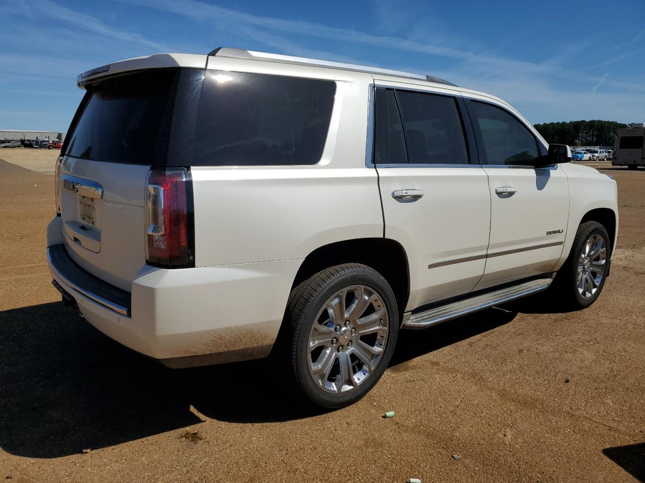 Photo 2 VIN: 1GKS1CKJ0FR146078 - GMC YUKON 