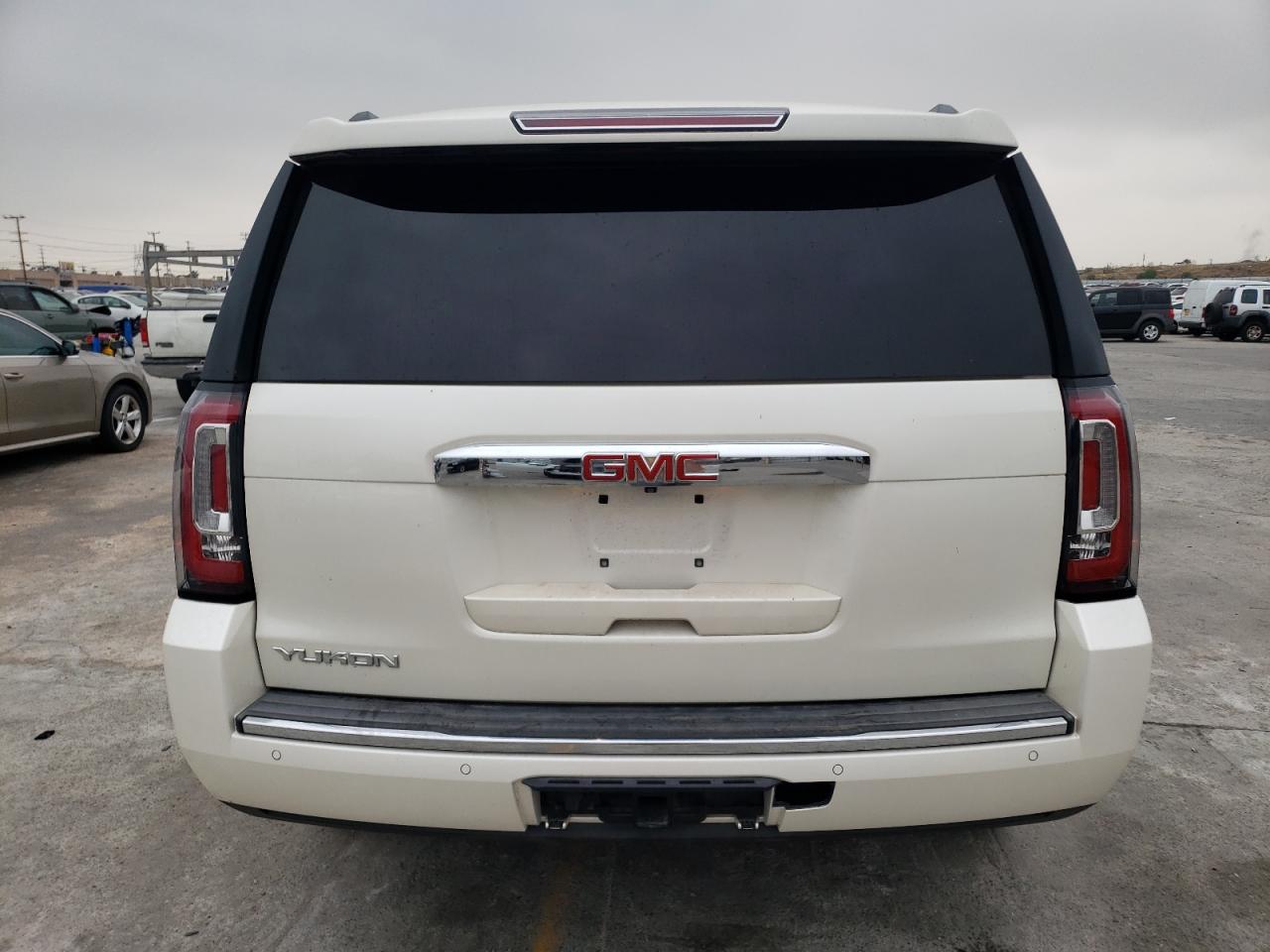 Photo 5 VIN: 1GKS1CKJ0FR234953 - GMC YUKON 