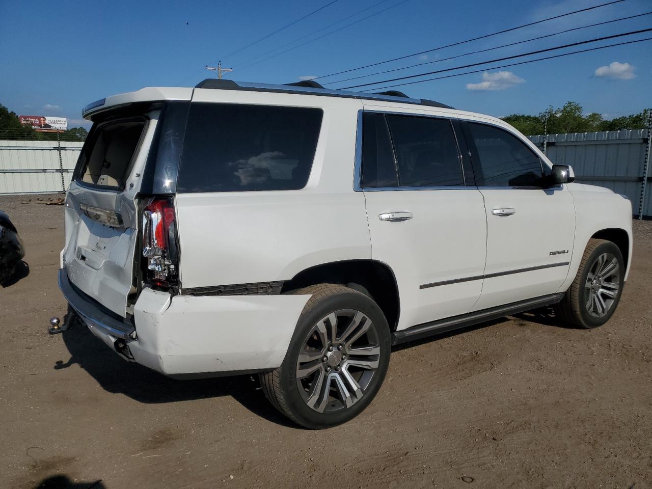 Photo 2 VIN: 1GKS1CKJ0JR184614 - GMC YUKON 