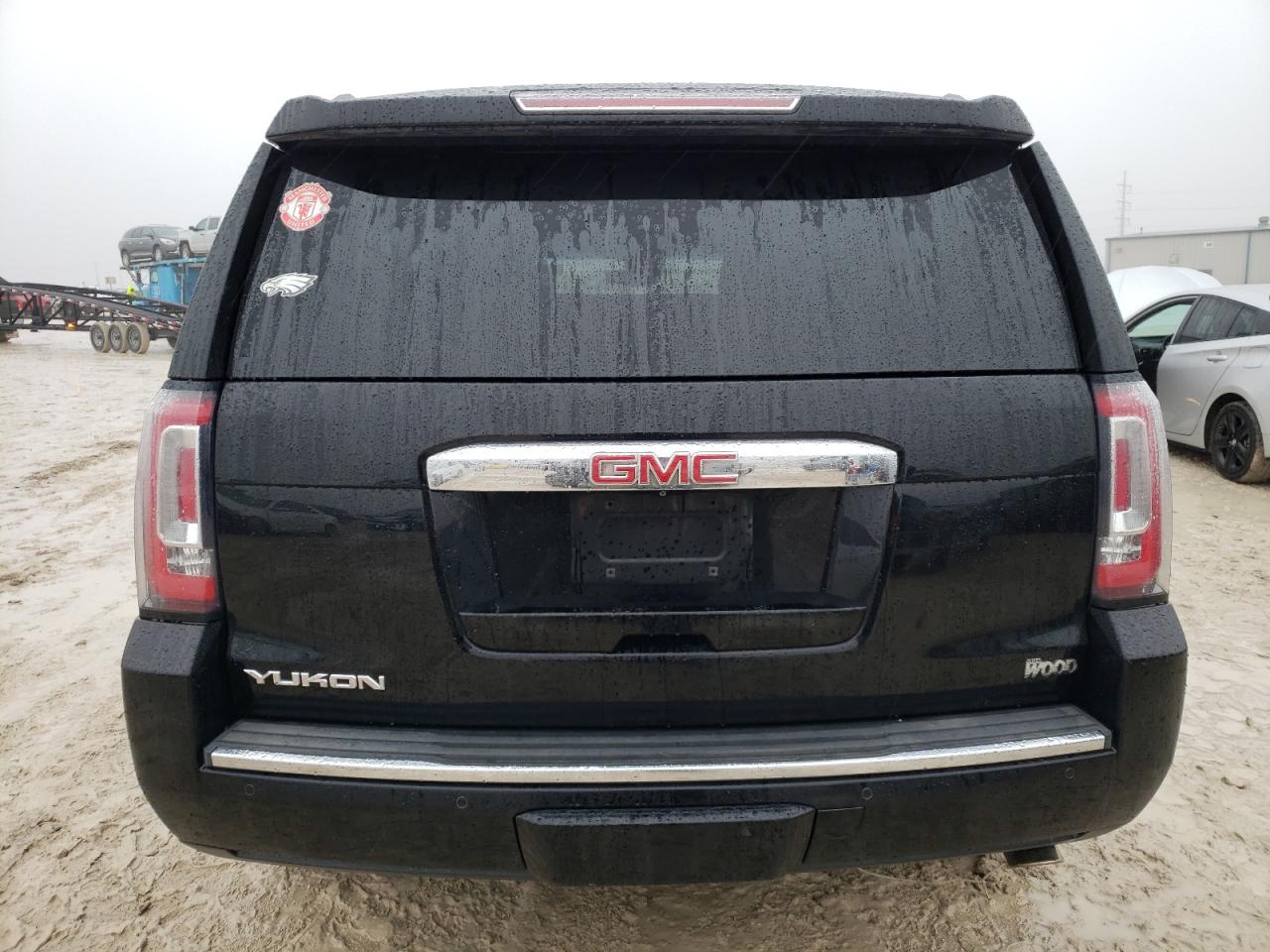 Photo 5 VIN: 1GKS1CKJ4FR616354 - GMC YUKON 