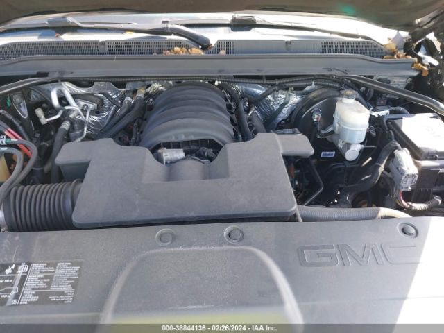 Photo 9 VIN: 1GKS1CKJ4JR116767 - GMC YUKON 