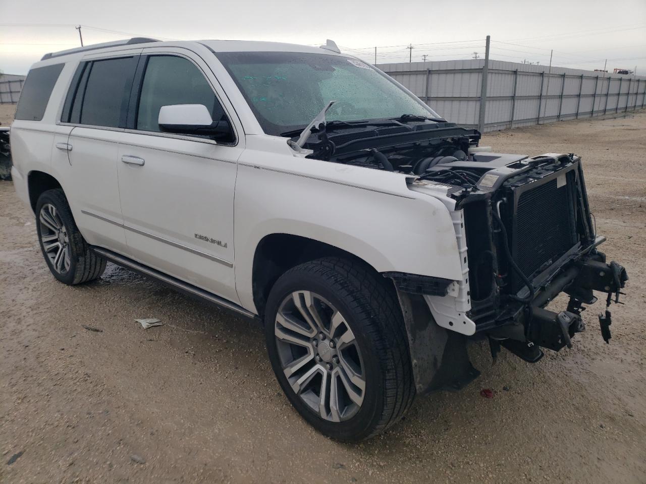 Photo 3 VIN: 1GKS1CKJ4JR345305 - GMC YUKON 