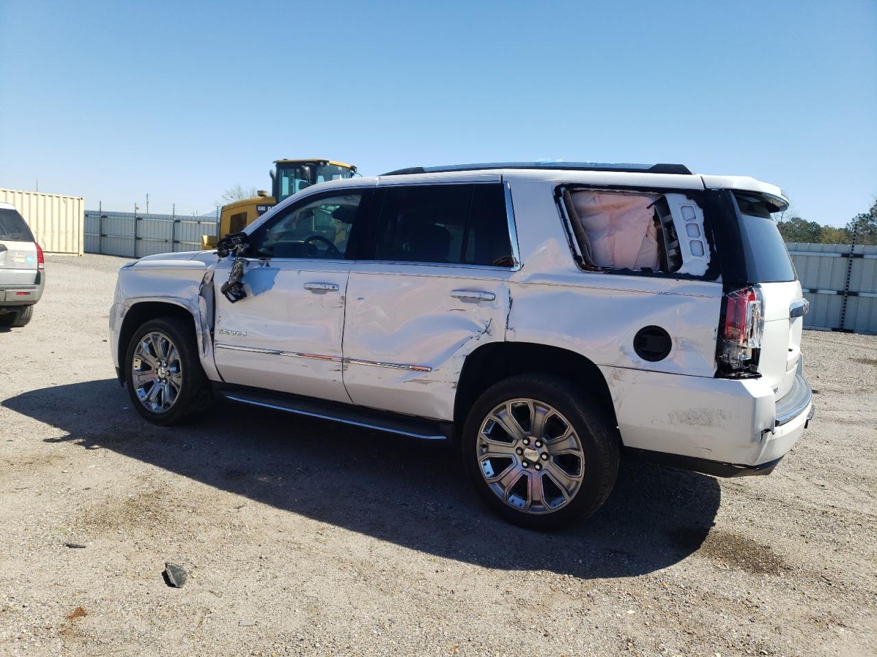 Photo 1 VIN: 1GKS1CKJ8JR231789 - GMC YUKON 