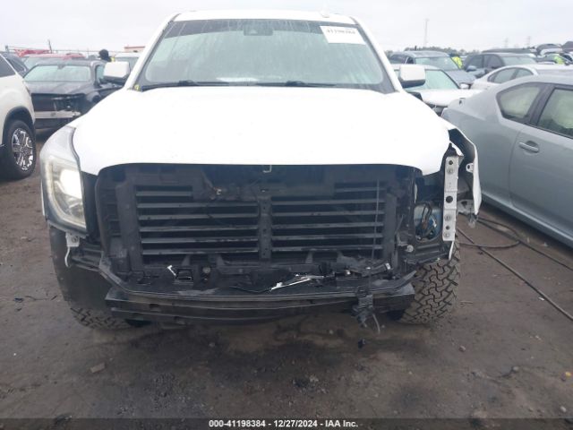 Photo 5 VIN: 1GKS1CKJ8JR241397 - GMC YUKON 