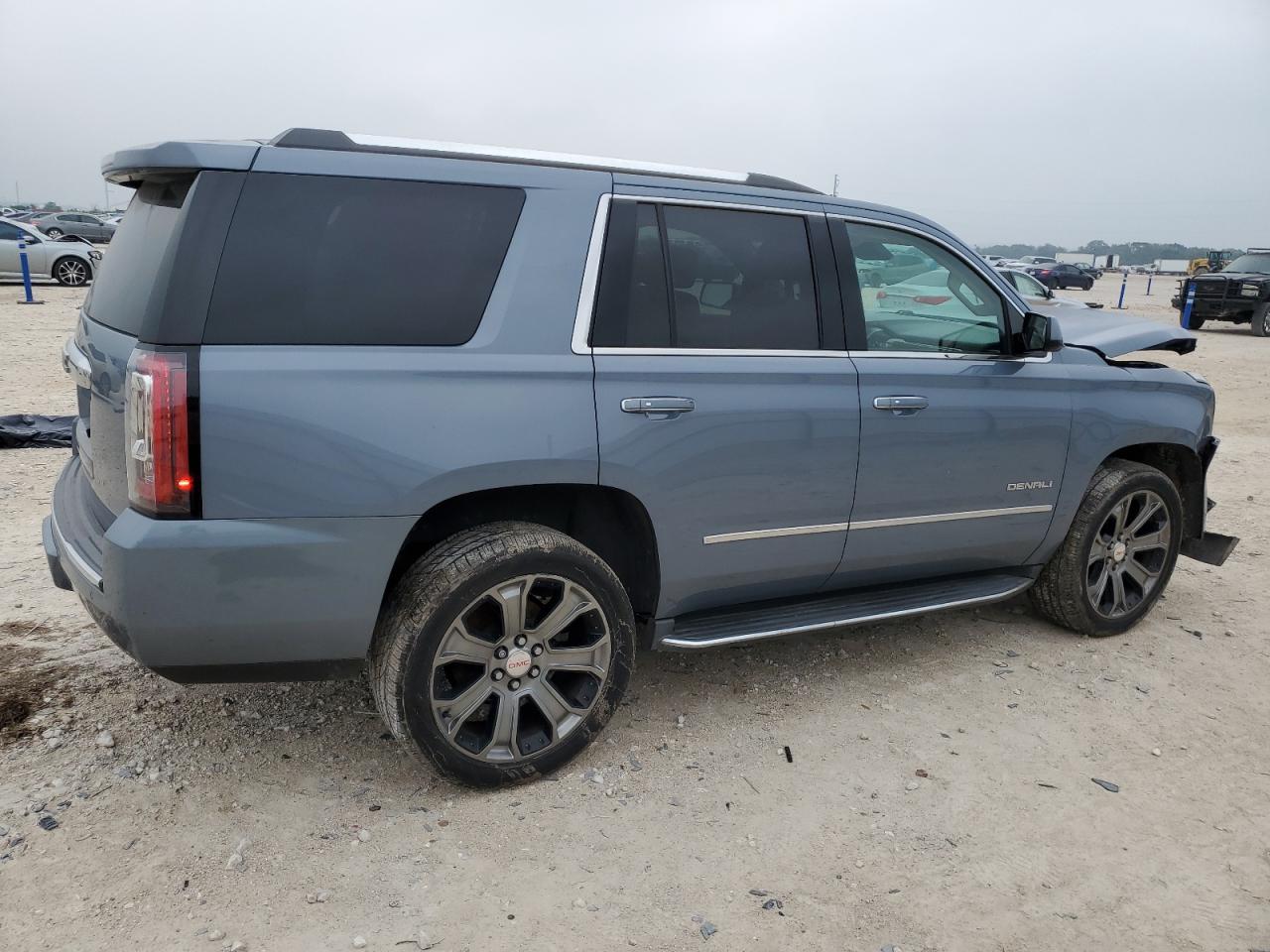 Photo 2 VIN: 1GKS1CKJXGR465487 - GMC YUKON 