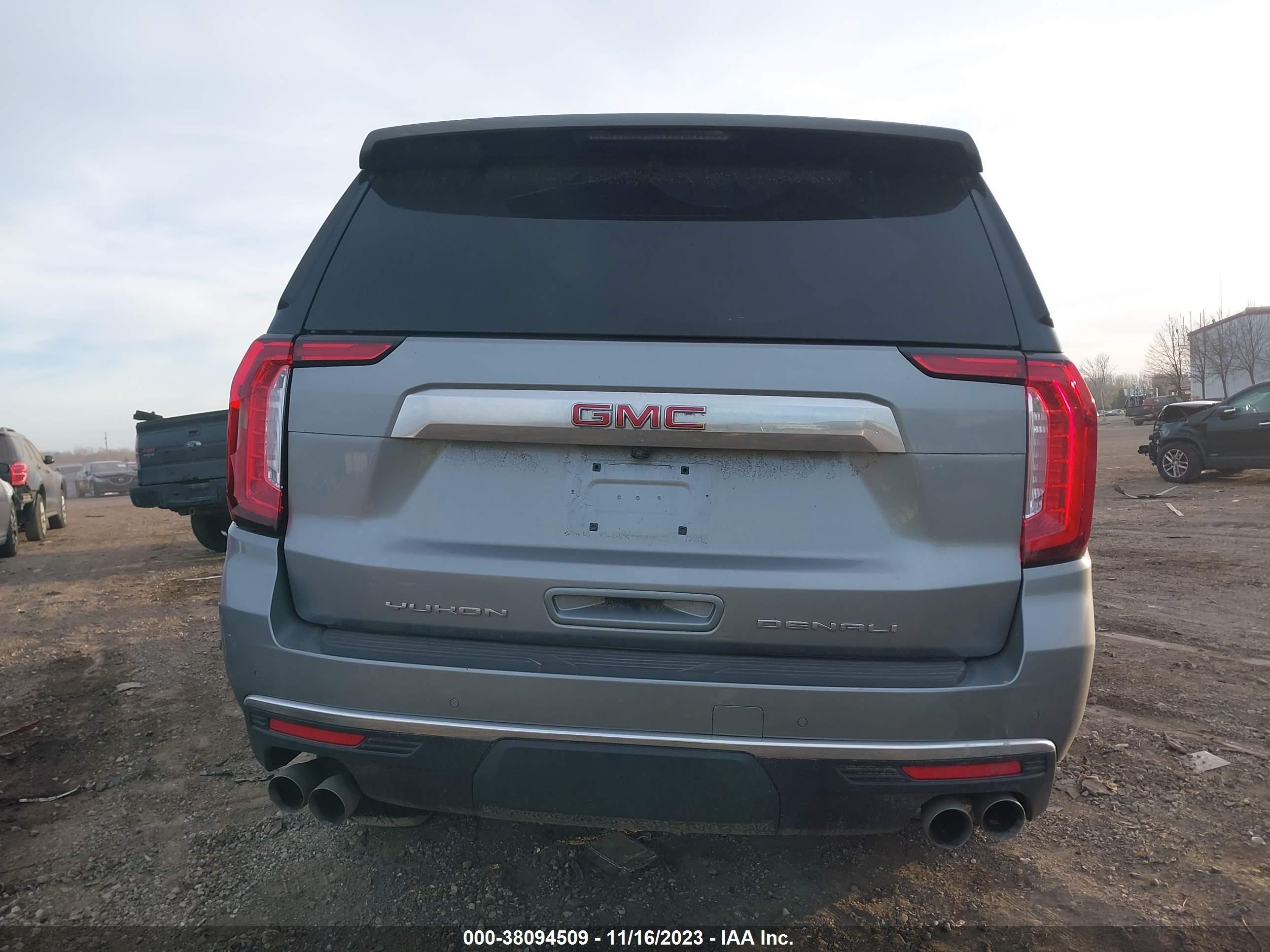 Photo 15 VIN: 1GKS1DKL0PR361372 - GMC YUKON 