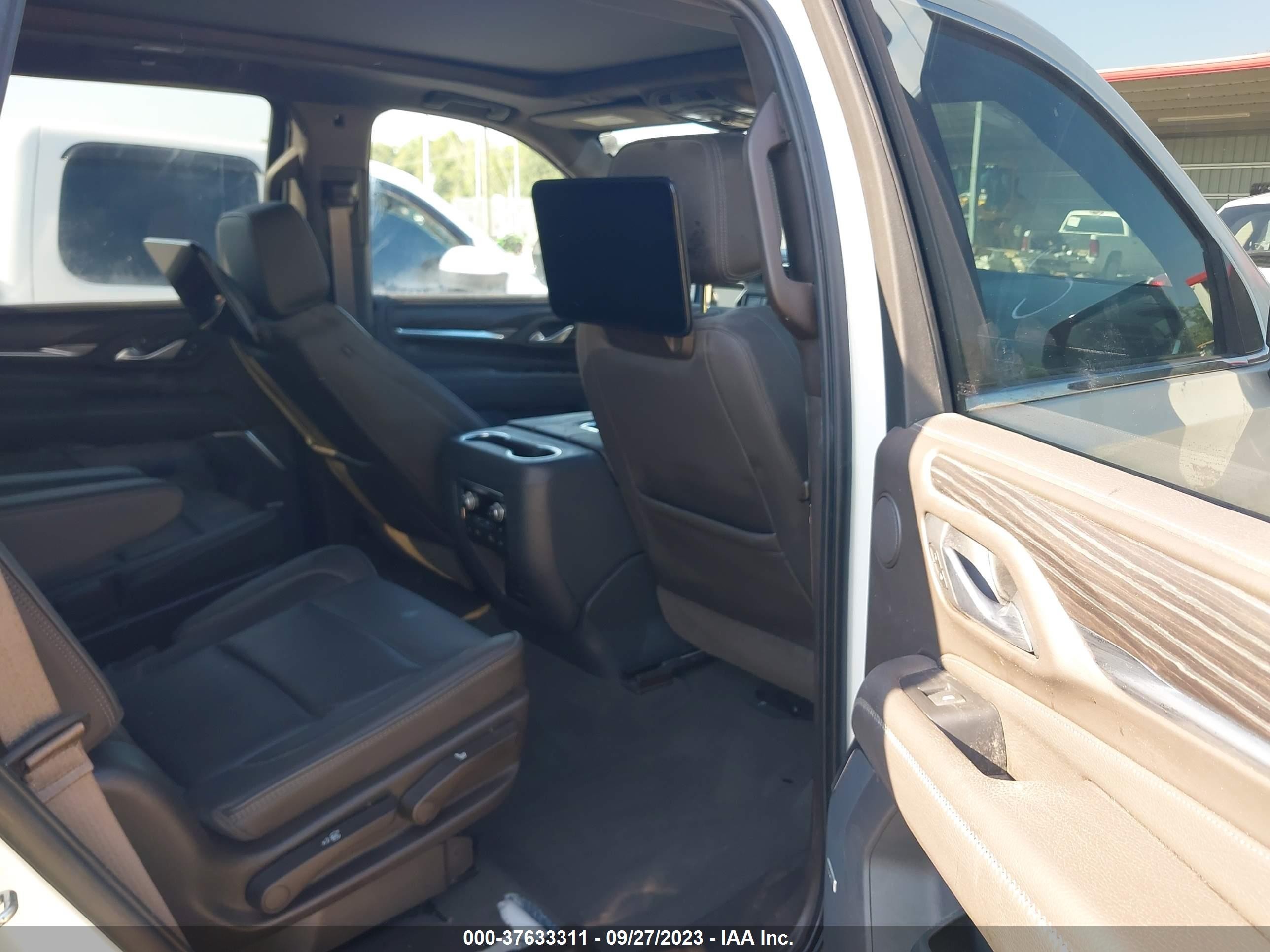 Photo 7 VIN: 1GKS1DKL5MR254751 - GMC YUKON 