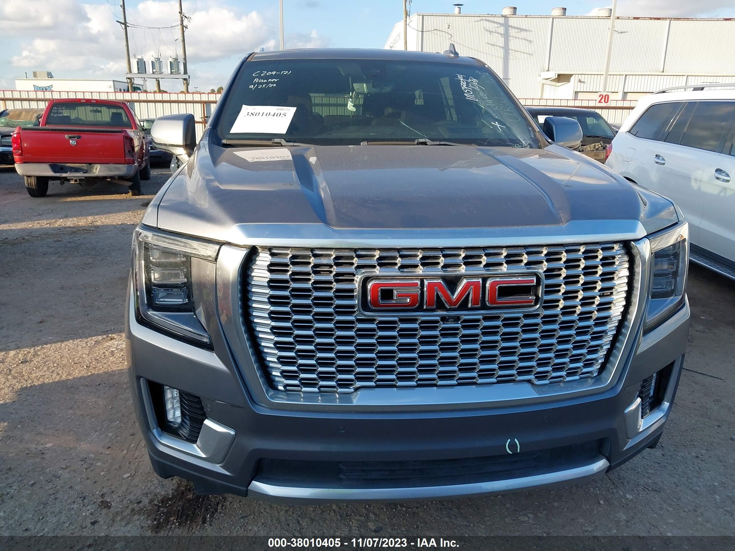 Photo 11 VIN: 1GKS1DKL9MR248693 - GMC YUKON 