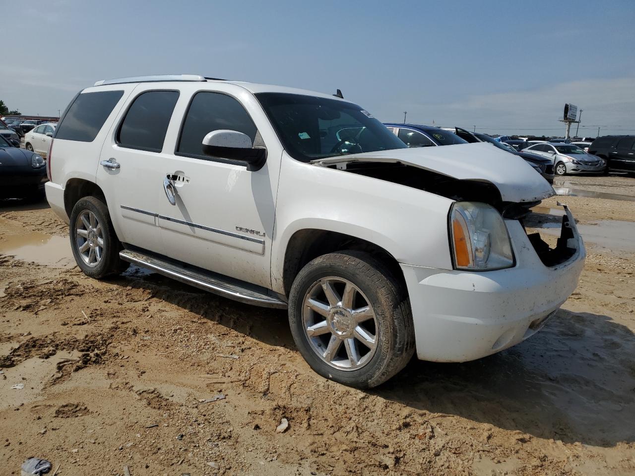 Photo 3 VIN: 1GKS1EEF1DR206868 - GMC YUKON 