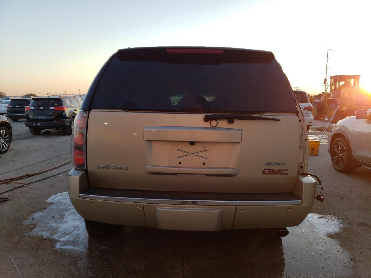 Photo 5 VIN: 1GKS1EEF2DR264486 - GMC YUKON 